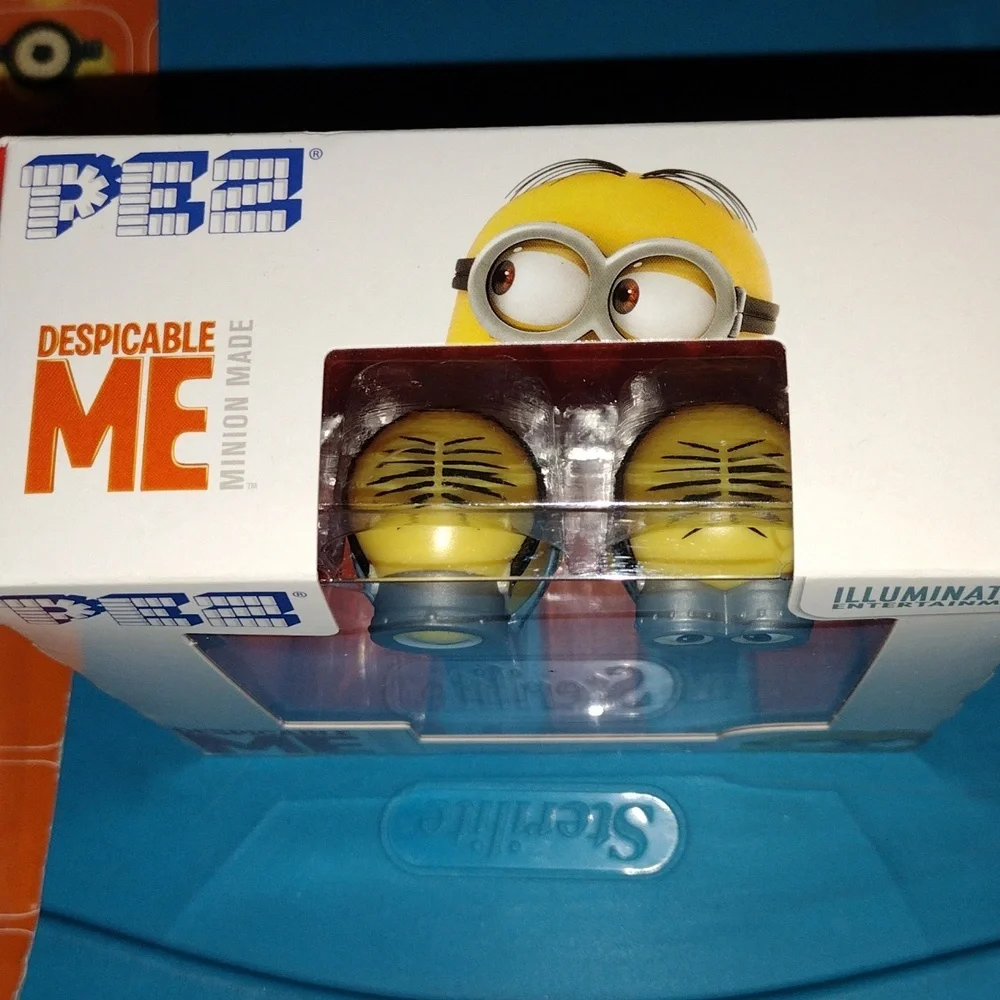 Minions despicable me pez dispenser